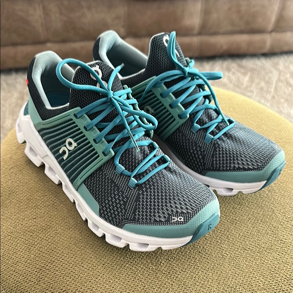 On Running Cloudswift Women's Running Shoes